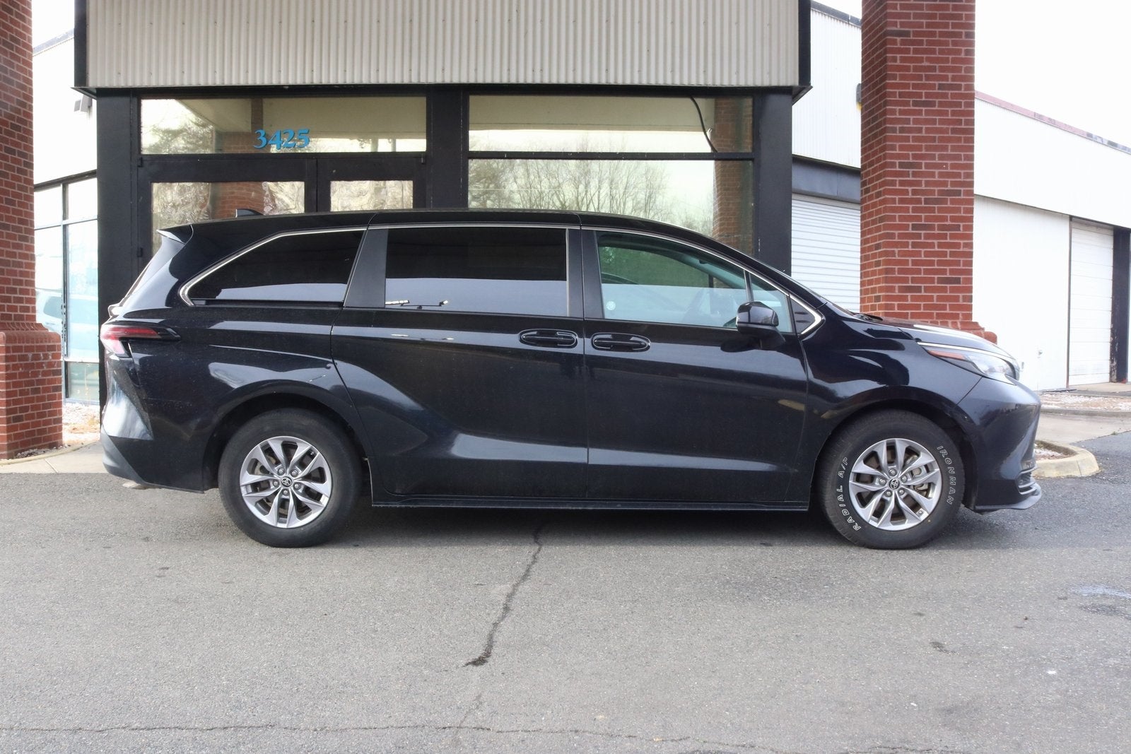 2024 Toyota Sienna LE 8 Passenger