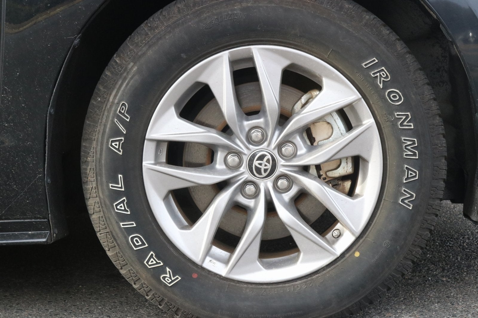 2024 Toyota Sienna LE 8 Passenger