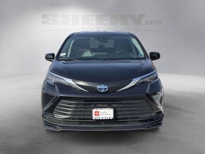 2024 Toyota Sienna LE 8 Passenger