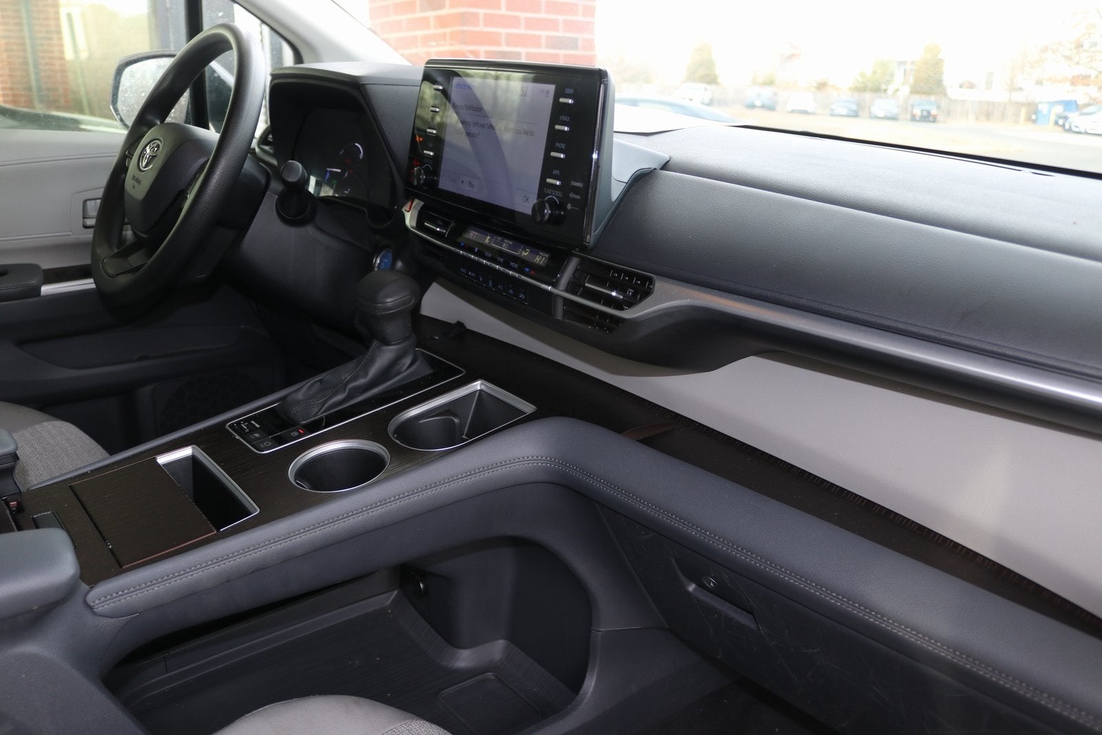 2024 Toyota Sienna LE 8 Passenger