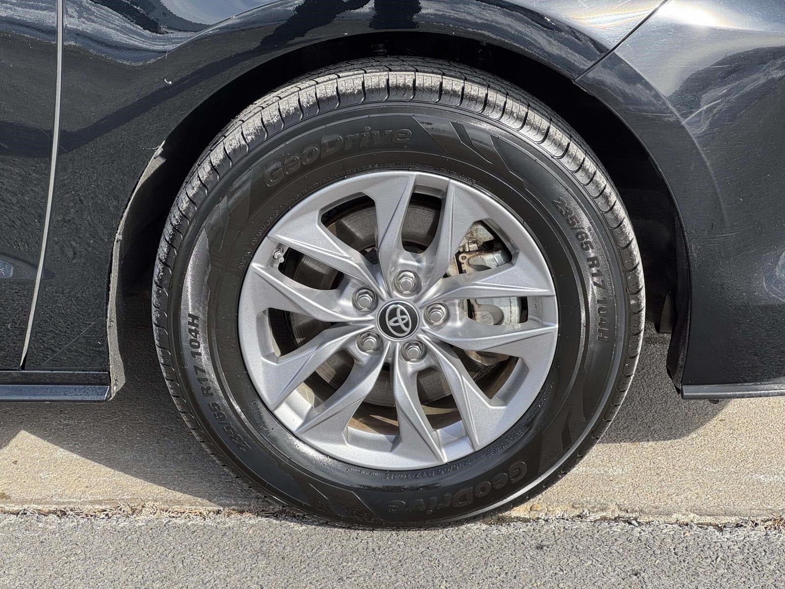 2024 Toyota Sienna LE 8 Passenger