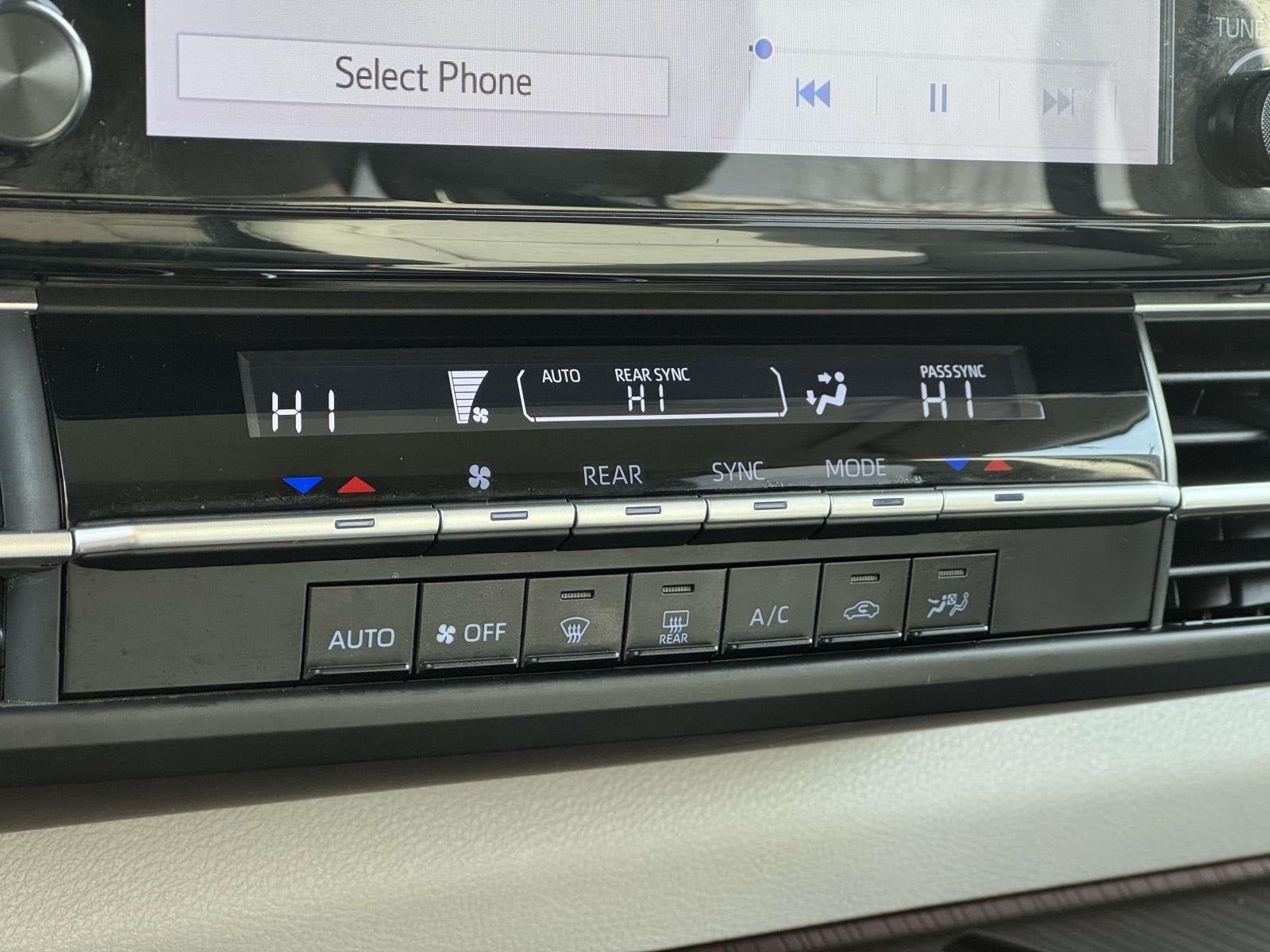 2024 Toyota Sienna LE 8 Passenger