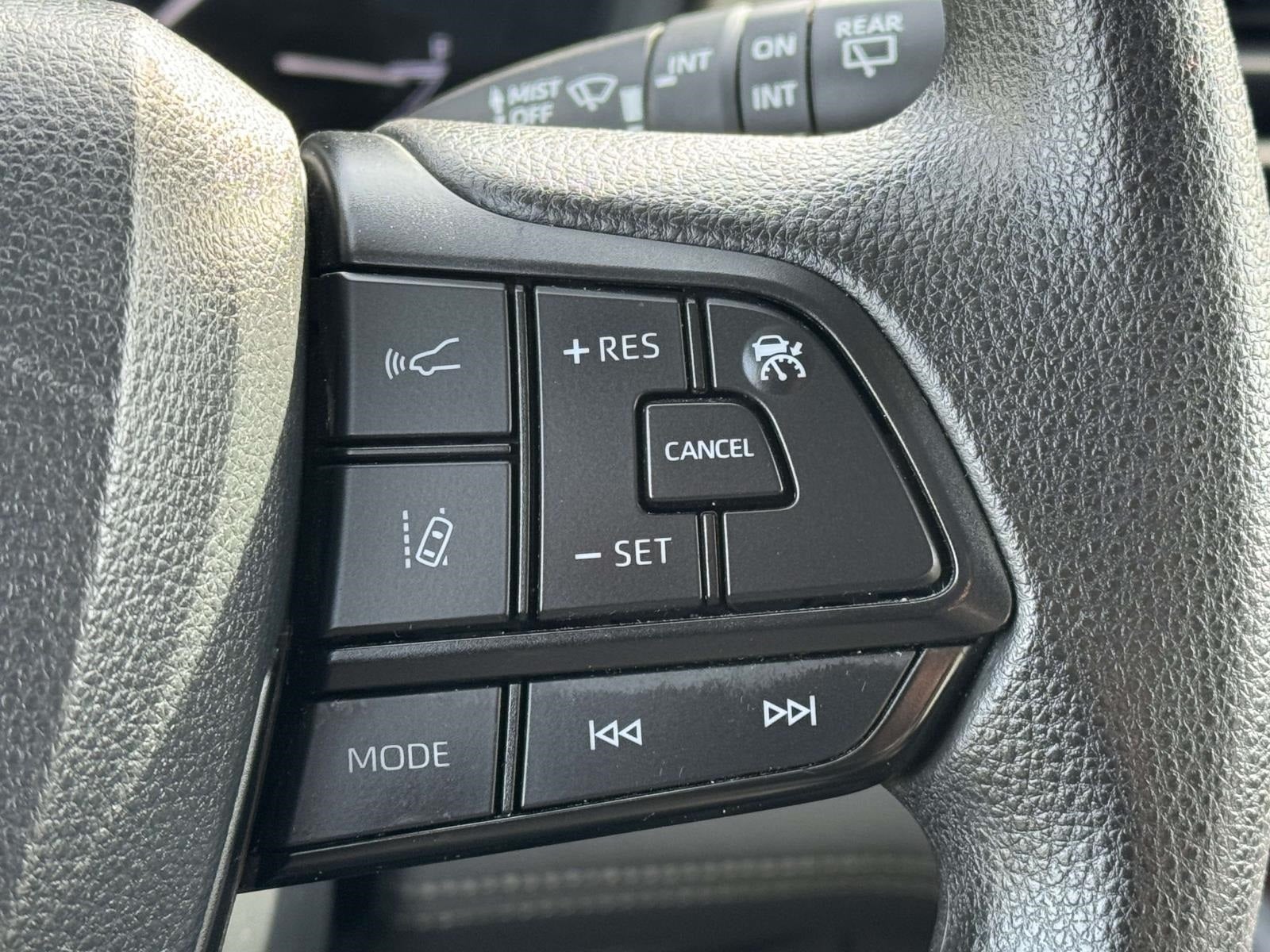 2024 Toyota Sienna LE 8 Passenger