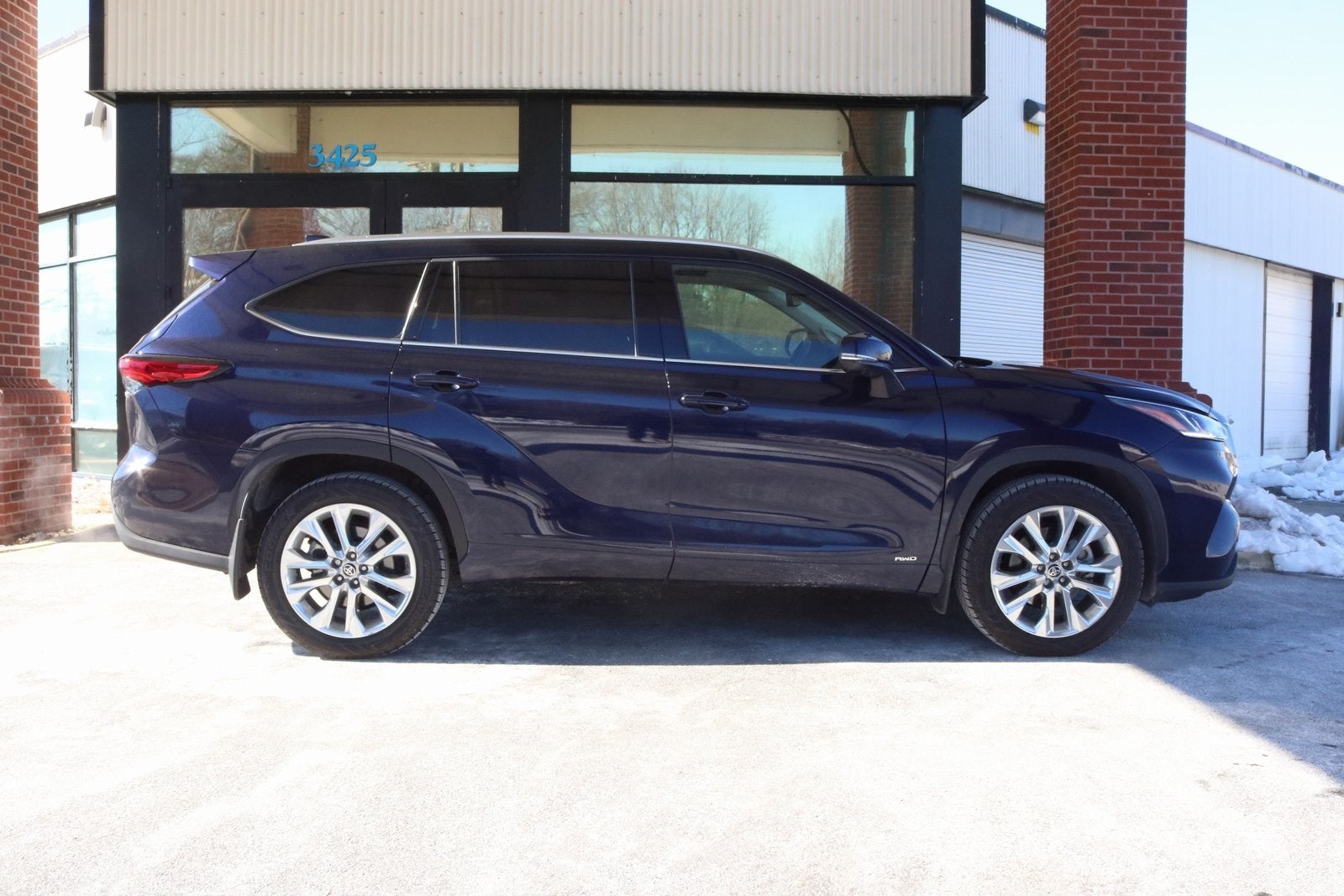 2022 Toyota Highlander Hybrid Limited