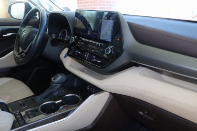 2022 Toyota Highlander Hybrid Limited