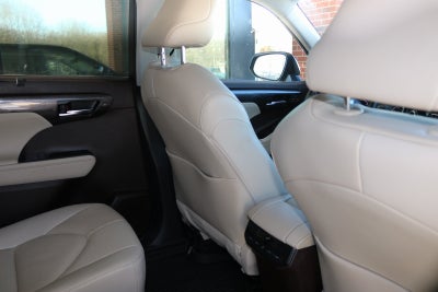 2022 Toyota Highlander Hybrid Limited