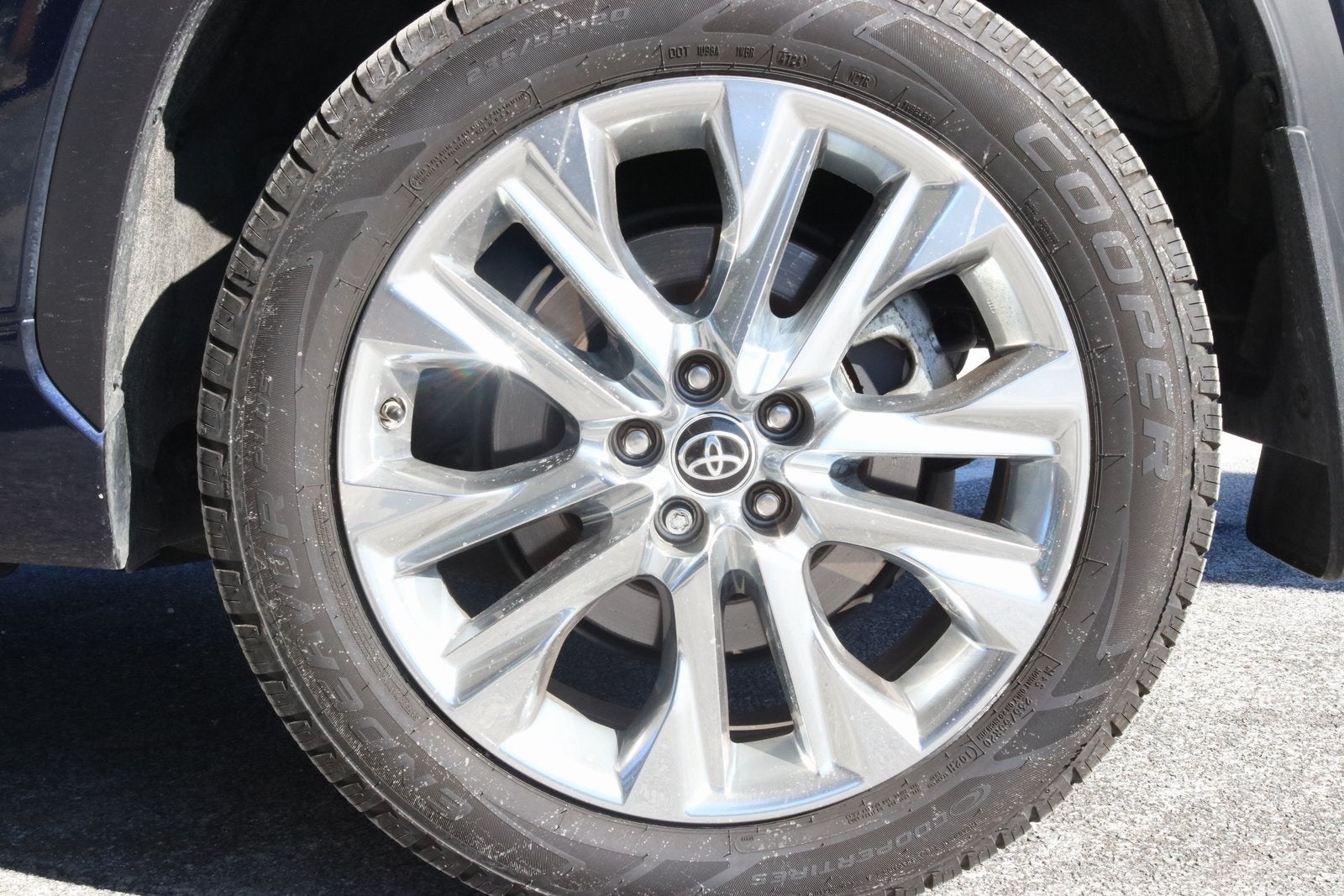 2022 Toyota Highlander Hybrid Limited