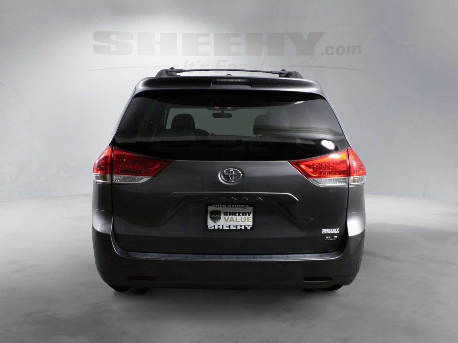 2014 Toyota Sienna XLE 8 Passenger