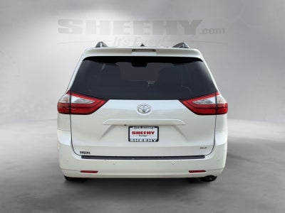 2015 Toyota Sienna XLE 8 Passenger