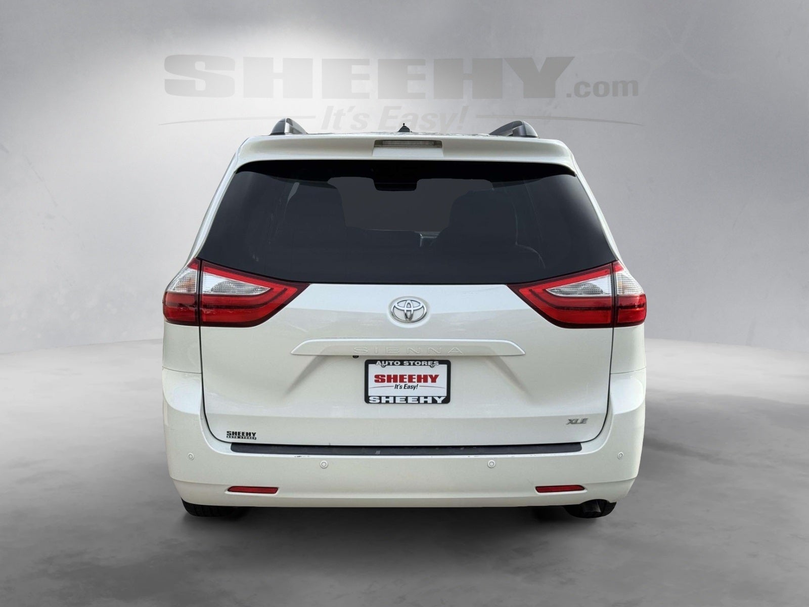 2015 Toyota Sienna XLE 8 Passenger