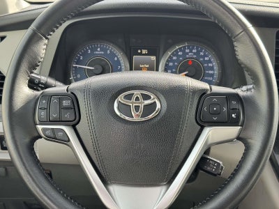 2015 Toyota Sienna XLE 8 Passenger