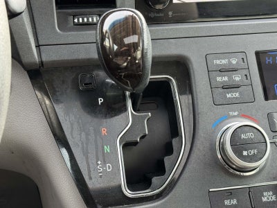 2015 Toyota Sienna XLE 8 Passenger