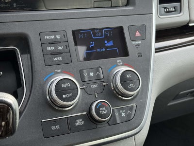 2015 Toyota Sienna XLE 8 Passenger