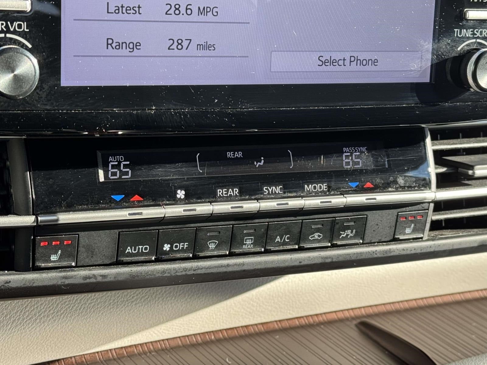 2024 Toyota Sienna XLE 8 Passenger