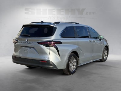 2024 Toyota Sienna XLE 8 Passenger