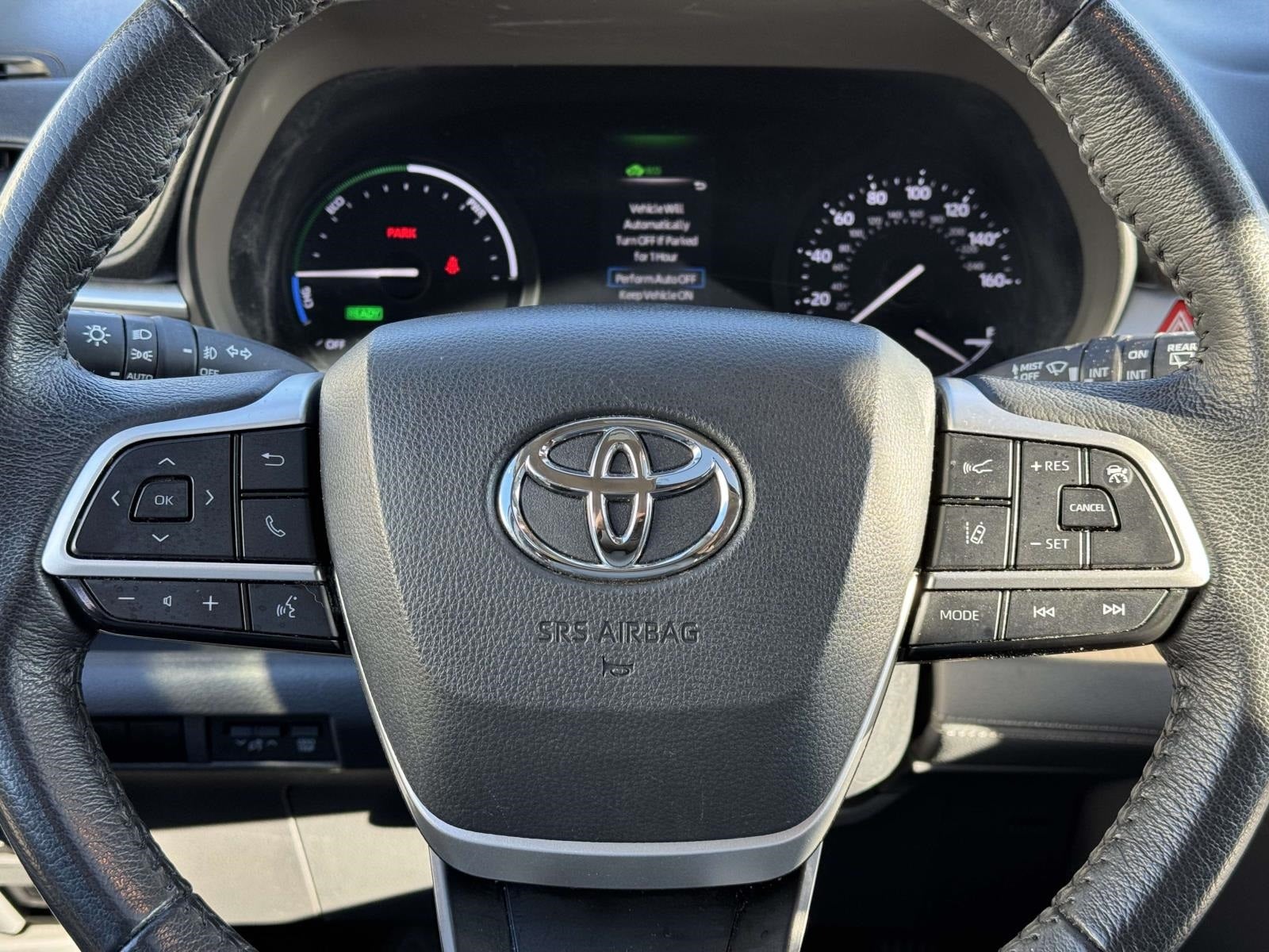2024 Toyota Sienna XLE 8 Passenger