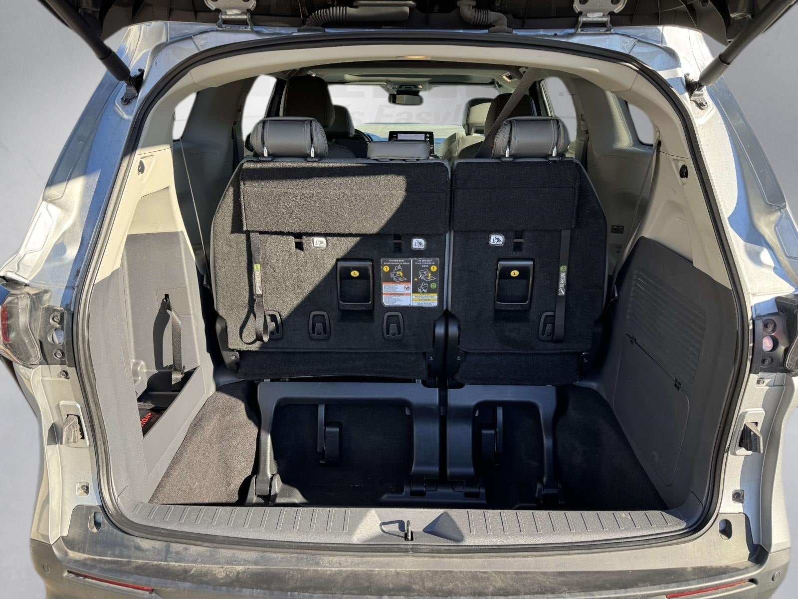 2024 Toyota Sienna XLE 8 Passenger