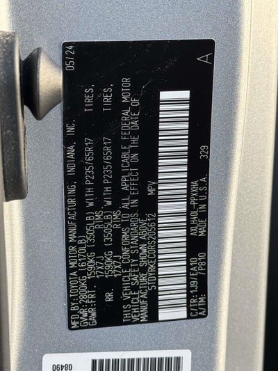 2024 Toyota Sienna XLE 8 Passenger