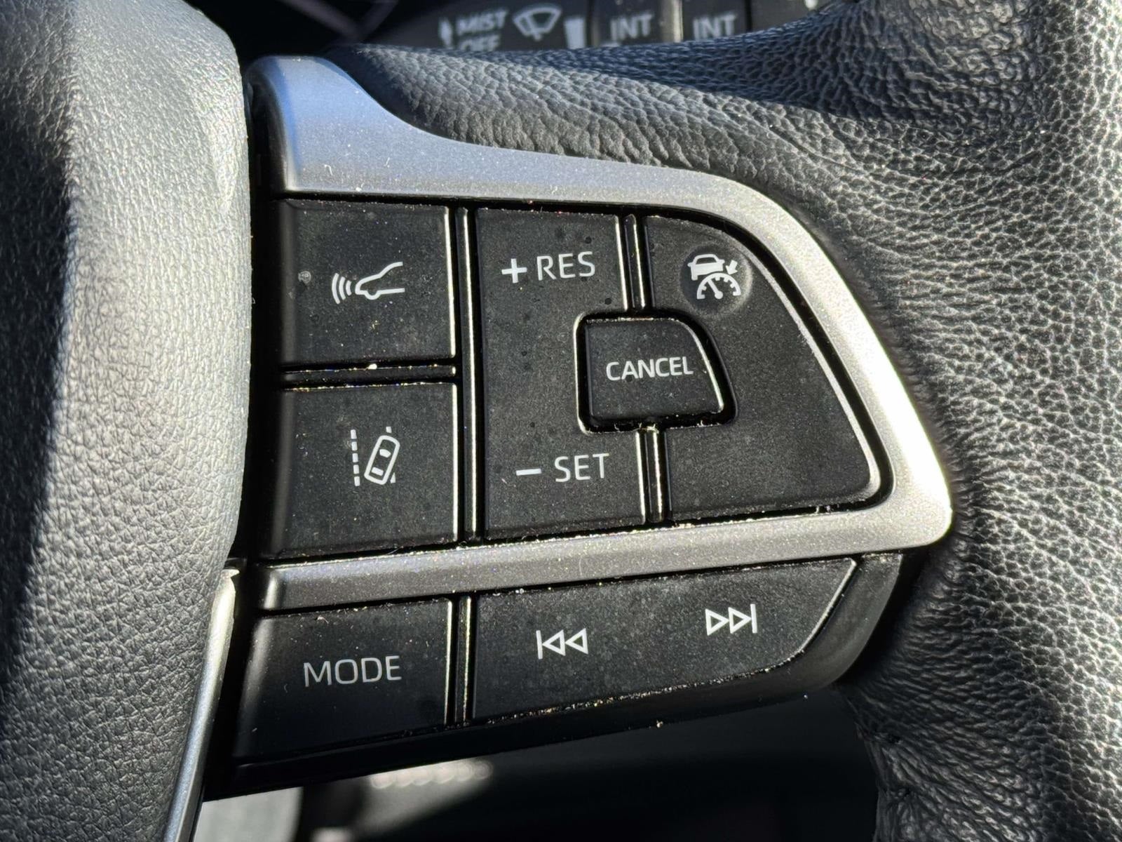 2024 Toyota Sienna XLE 8 Passenger