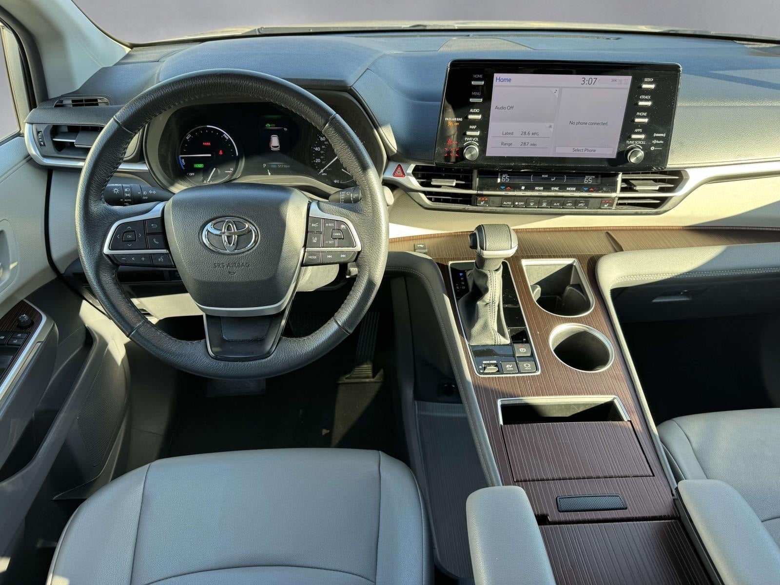 2024 Toyota Sienna XLE 8 Passenger