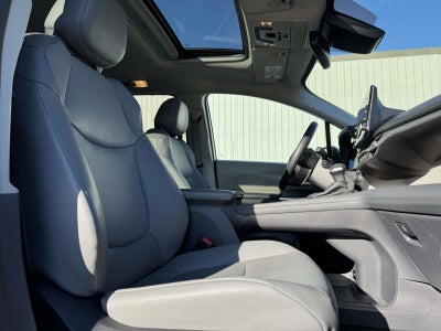 2024 Toyota Sienna XLE 8 Passenger