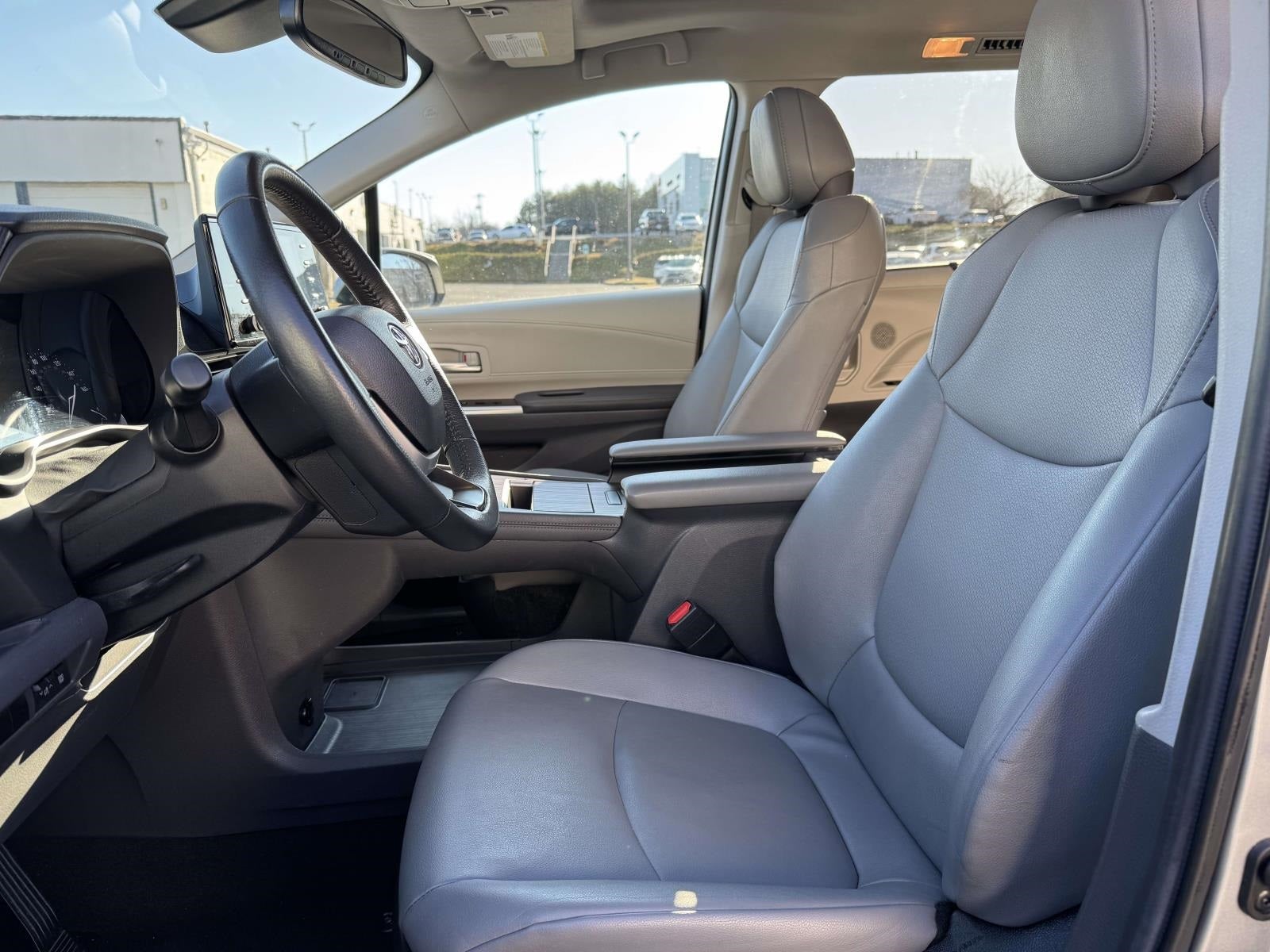 2024 Toyota Sienna XLE 8 Passenger