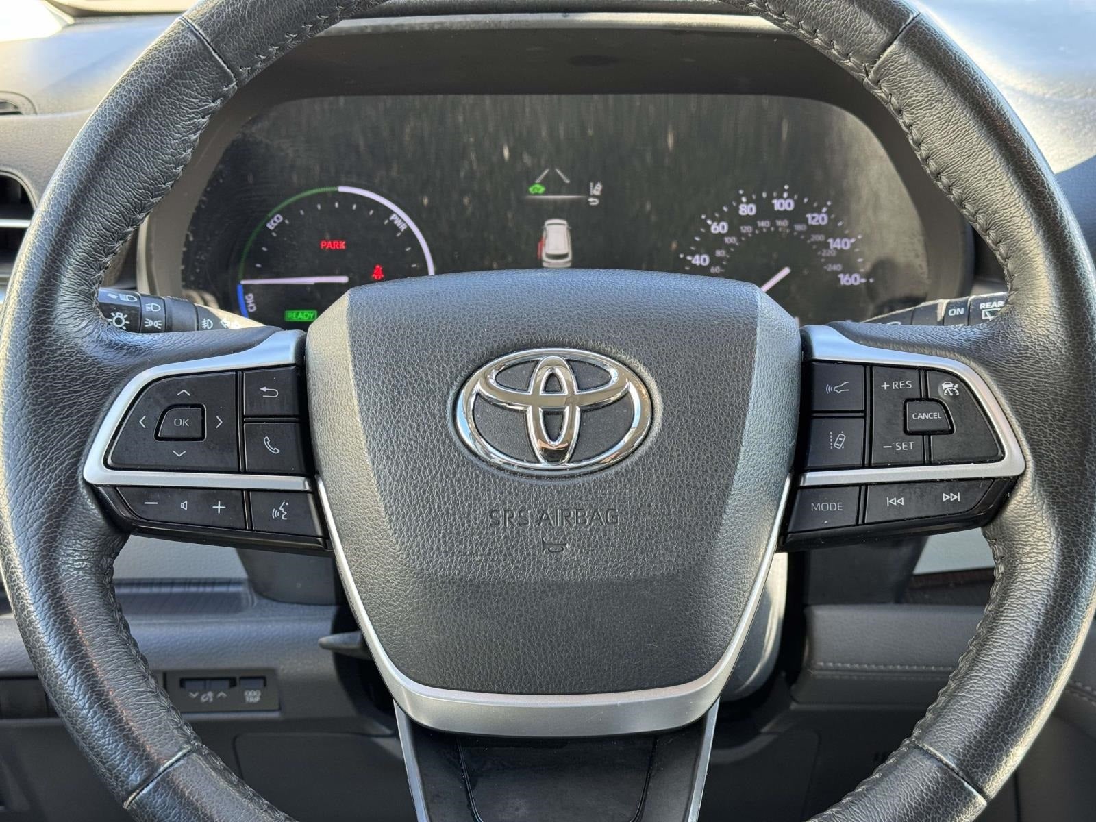 2023 Toyota Sienna XLE 8 Passenger