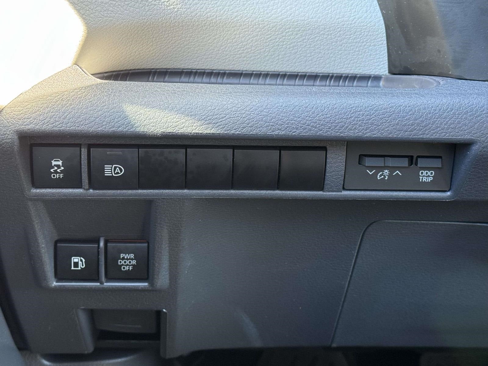 2023 Toyota Sienna XLE 8 Passenger