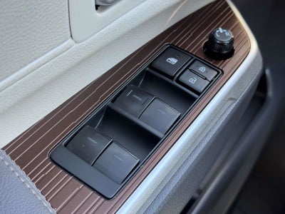 2023 Toyota Sienna XLE 8 Passenger