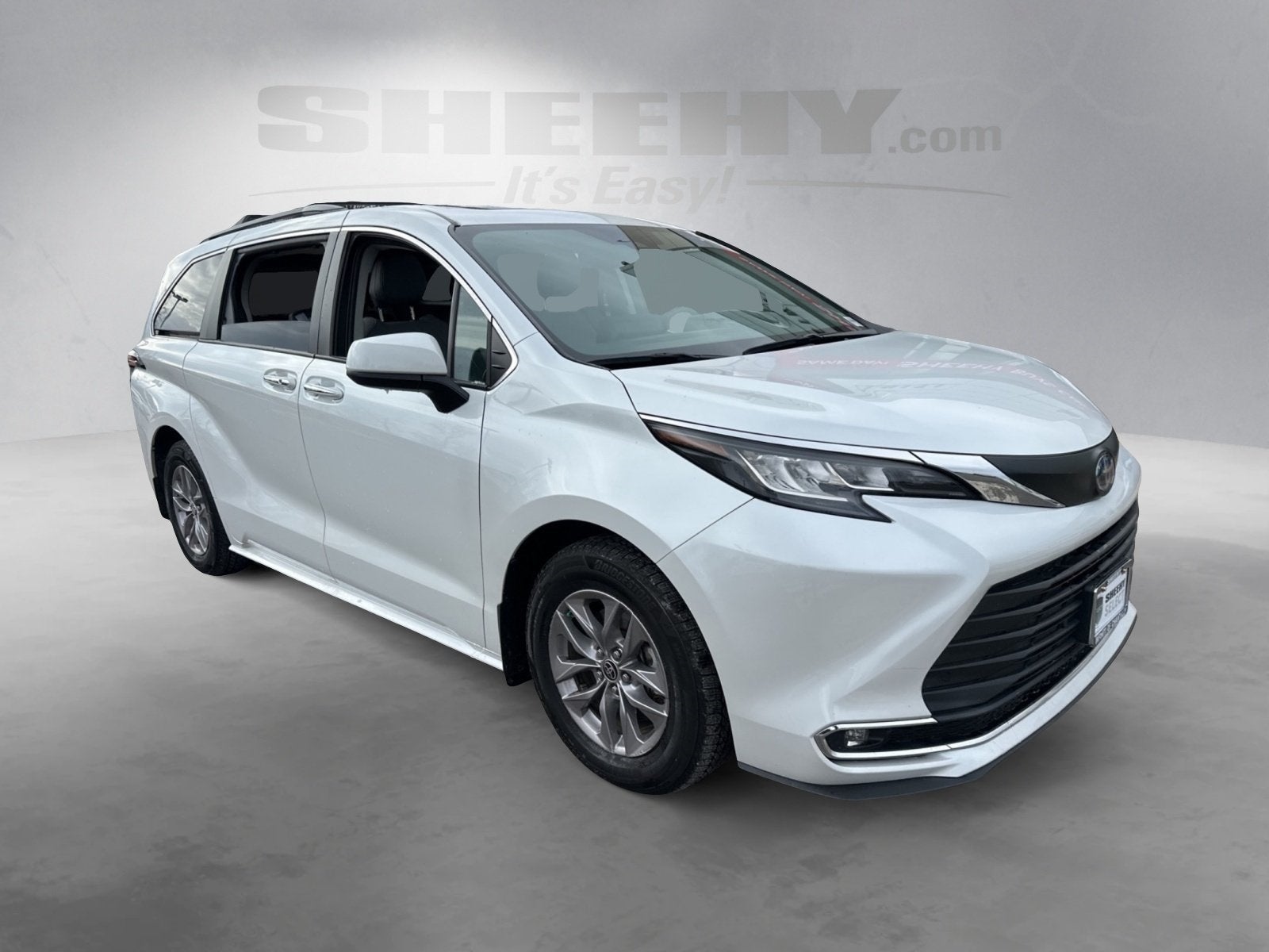 2022 Toyota Sienna XLE HYBRID 7 Passenger