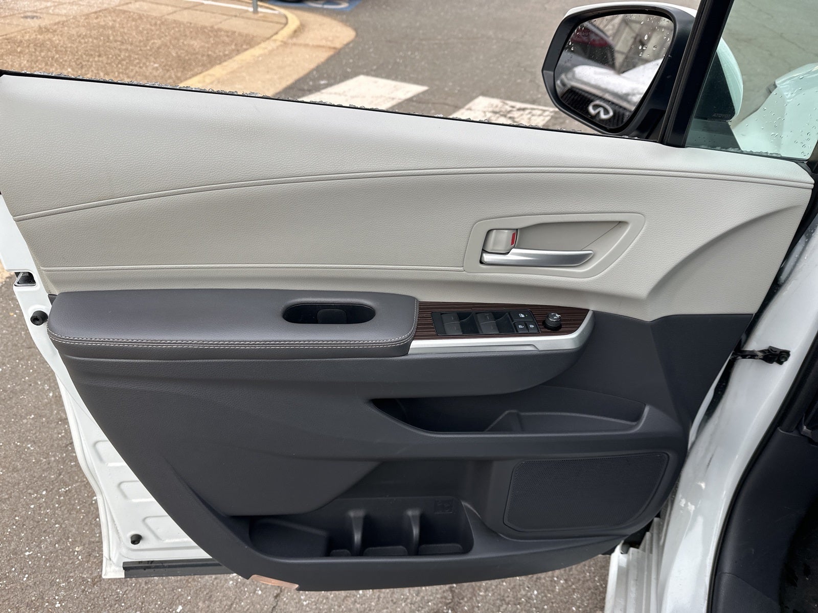 2022 Toyota Sienna XLE HYBRID 7 Passenger