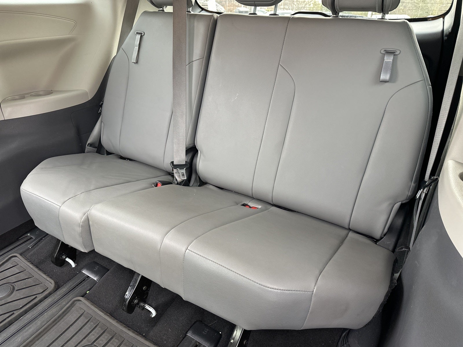 2022 Toyota Sienna XLE HYBRID 7 Passenger