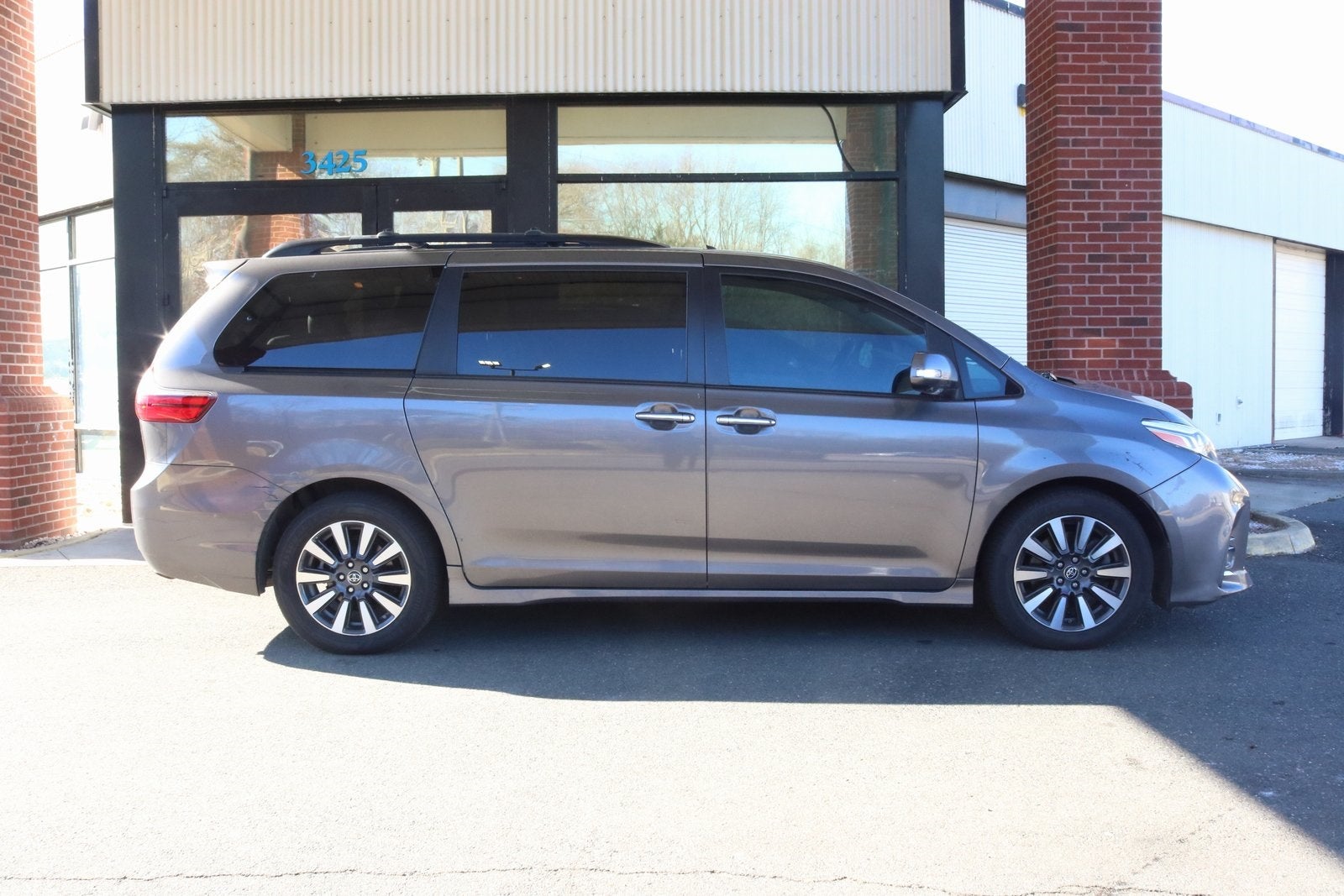 2020 Toyota Sienna Limited Premium 7 Passenger