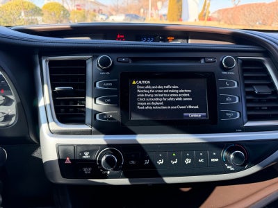 2019 Toyota Highlander LE