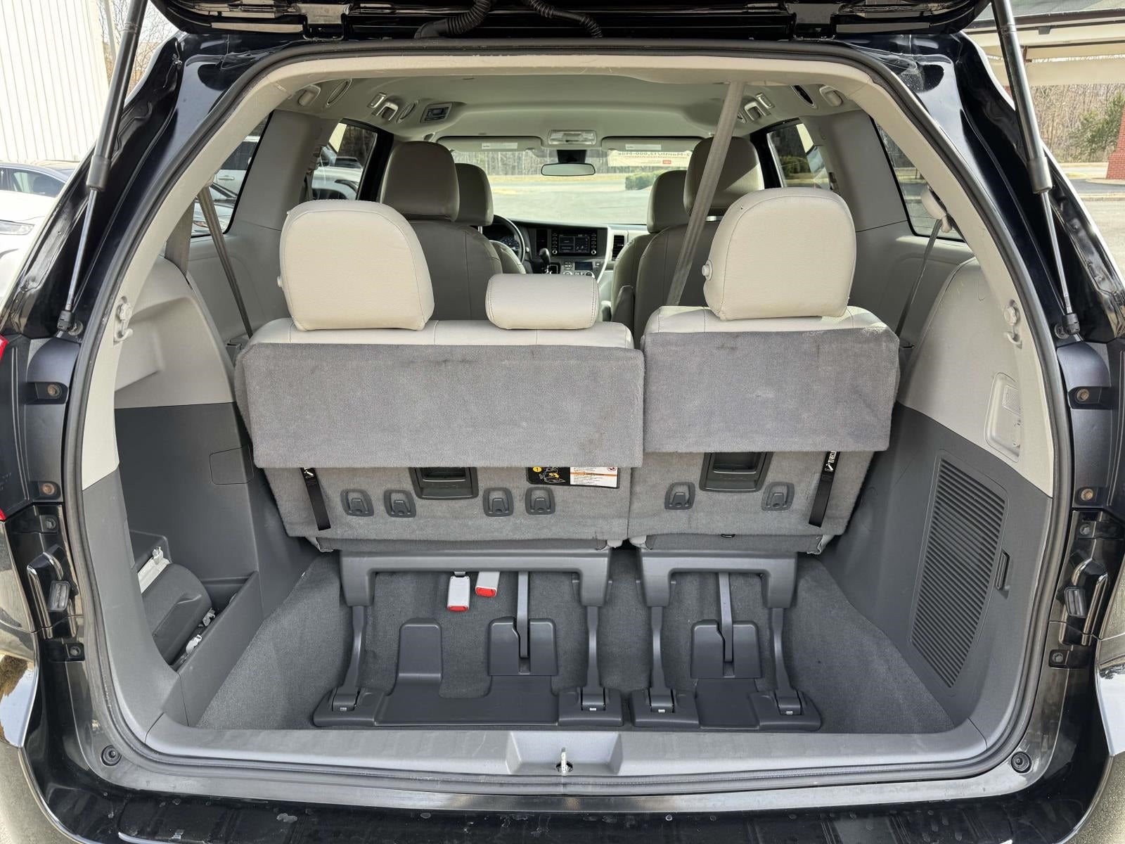 2020 Toyota Sienna L 7 Passenger