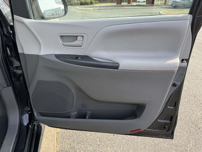 2020 Toyota Sienna L 7 Passenger