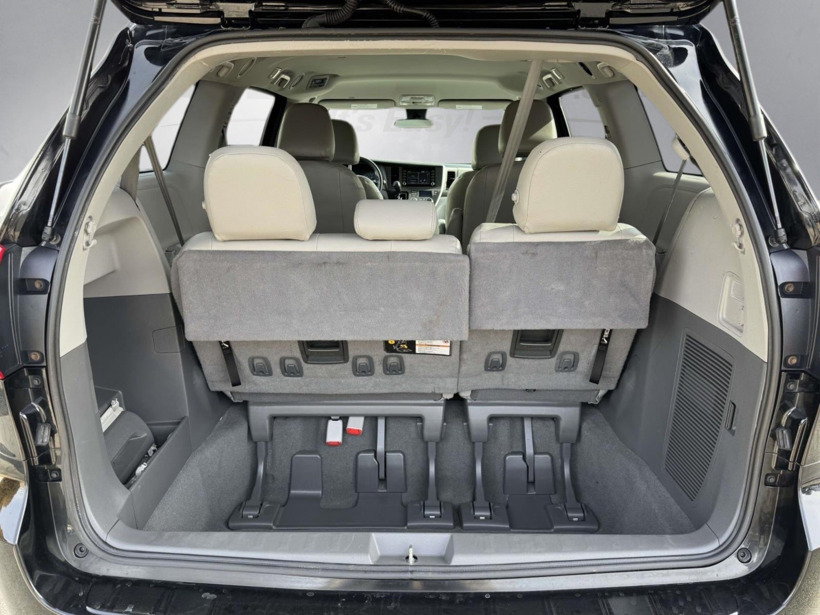 2020 Toyota Sienna L 7 Passenger