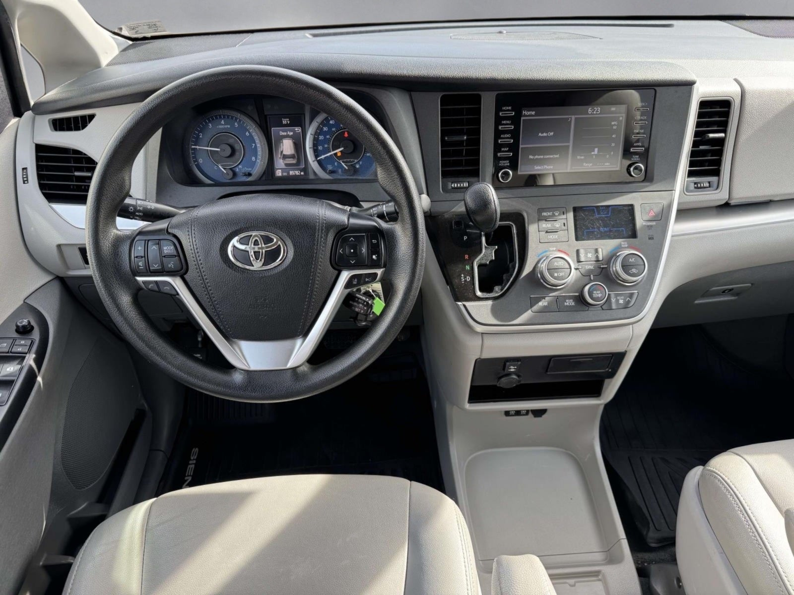 2020 Toyota Sienna L 7 Passenger