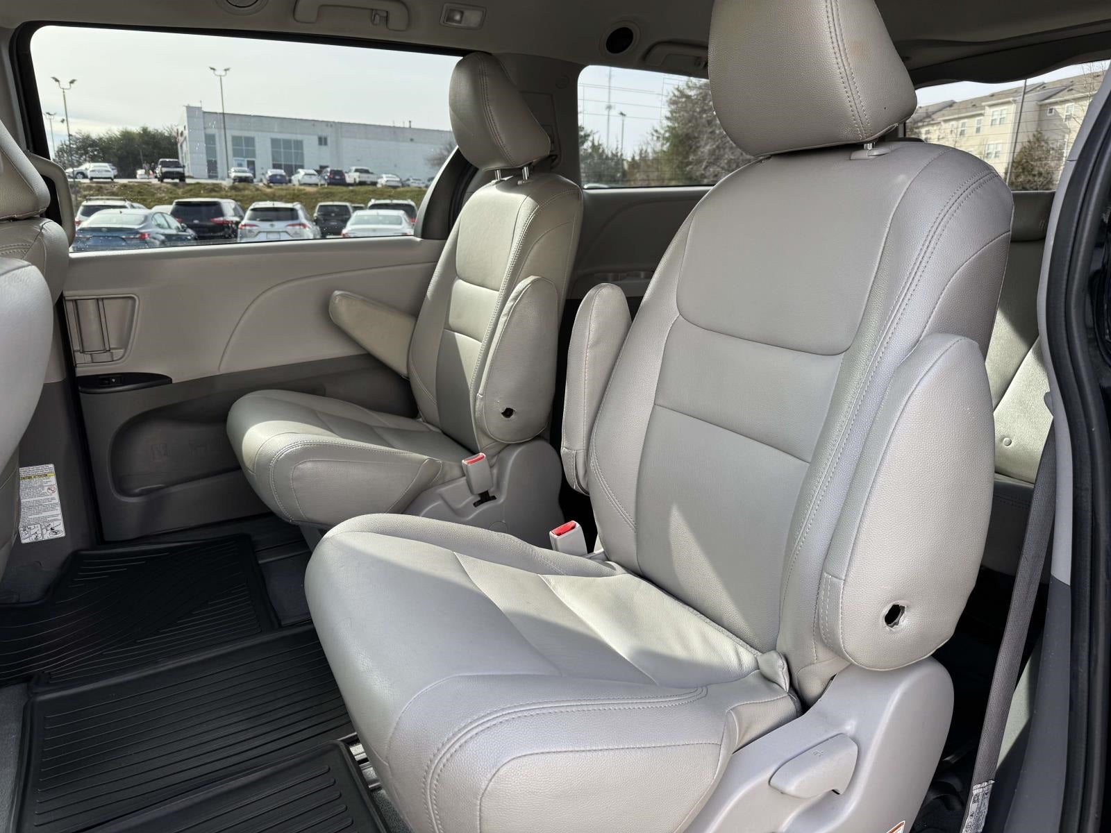 2020 Toyota Sienna L 7 Passenger