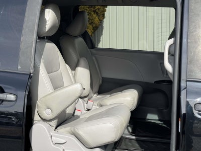 2020 Toyota Sienna L 7 Passenger