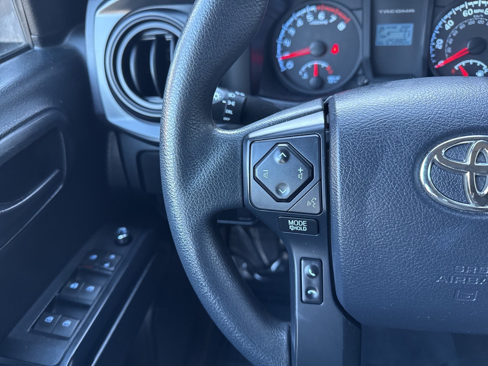 2016 Toyota Tacoma SR5