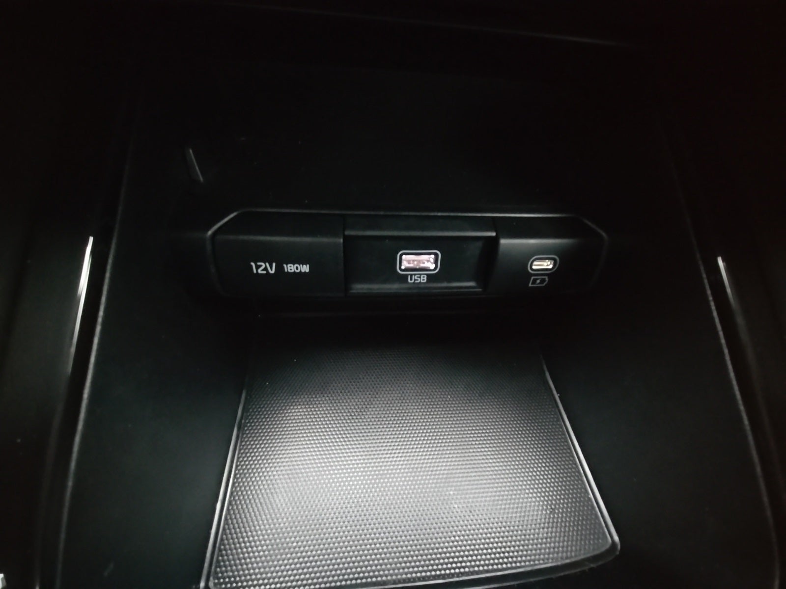 2023 Kia Telluride LX