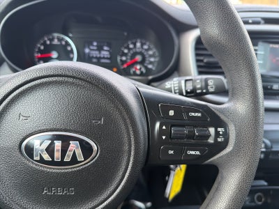 2016 Kia Sorento LX