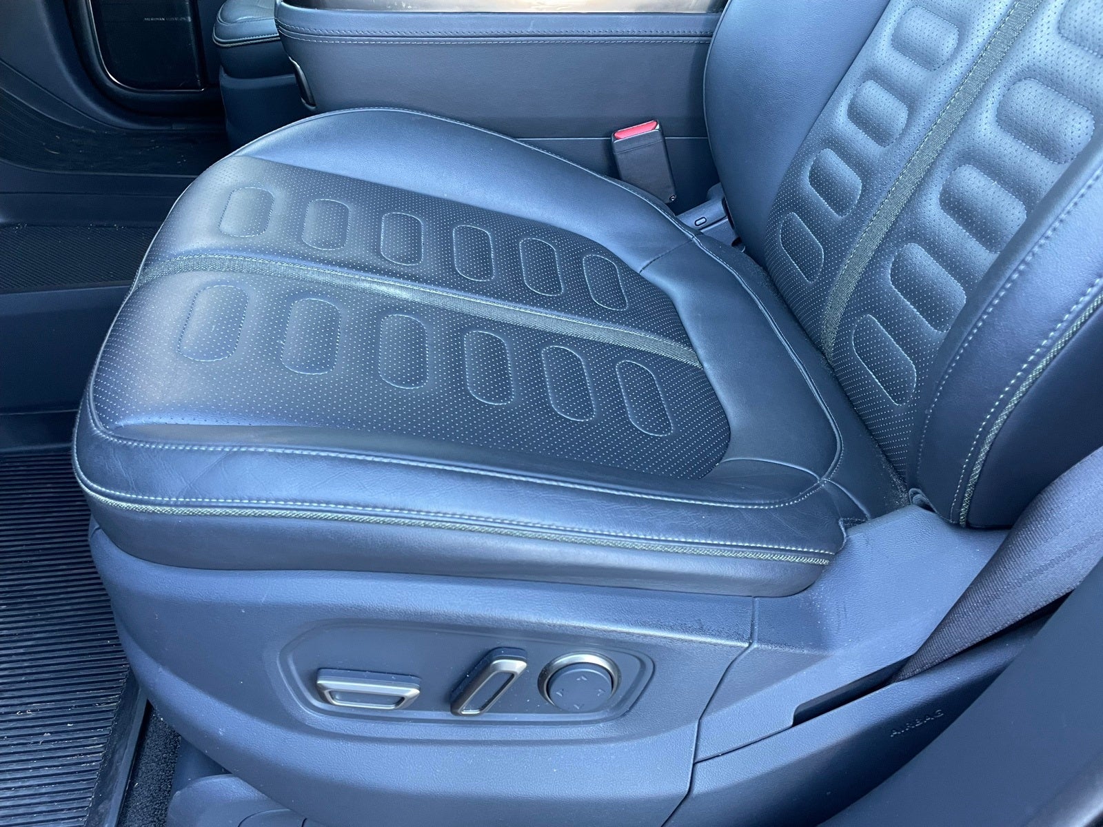 2022 Rivian R1T Adventure