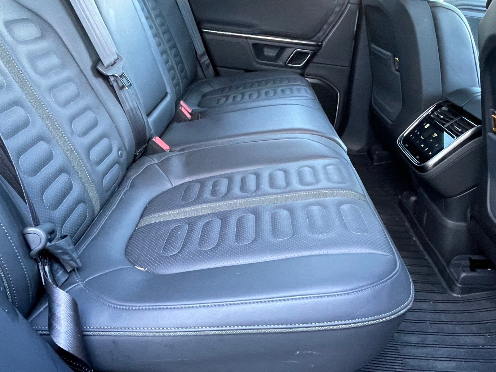 2022 Rivian R1T Adventure