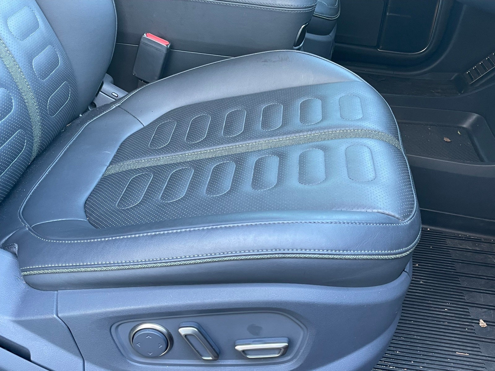 2022 Rivian R1T Adventure