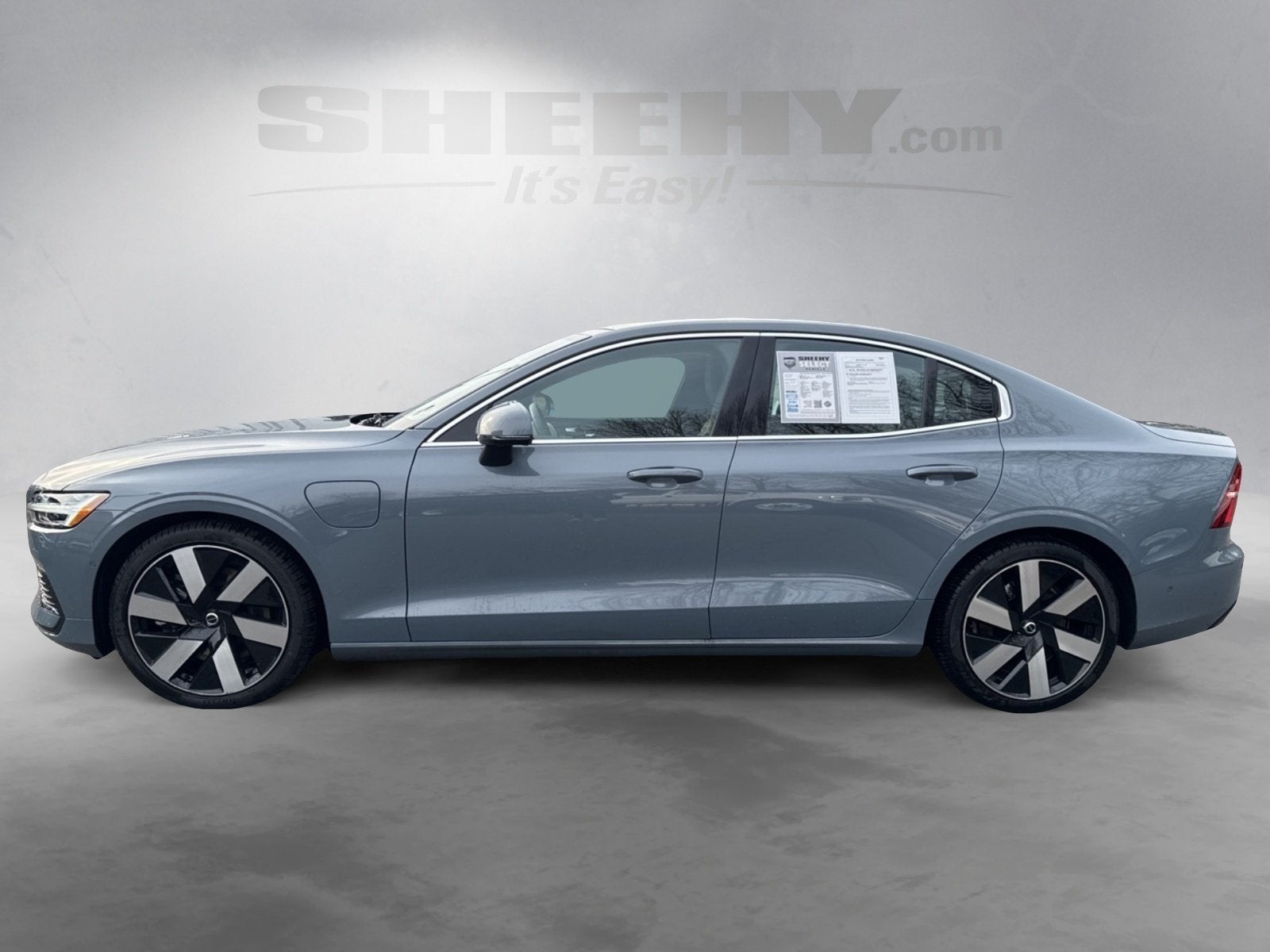 2023 Volvo S60 Recharge Plug-In Hybrid Ultimate