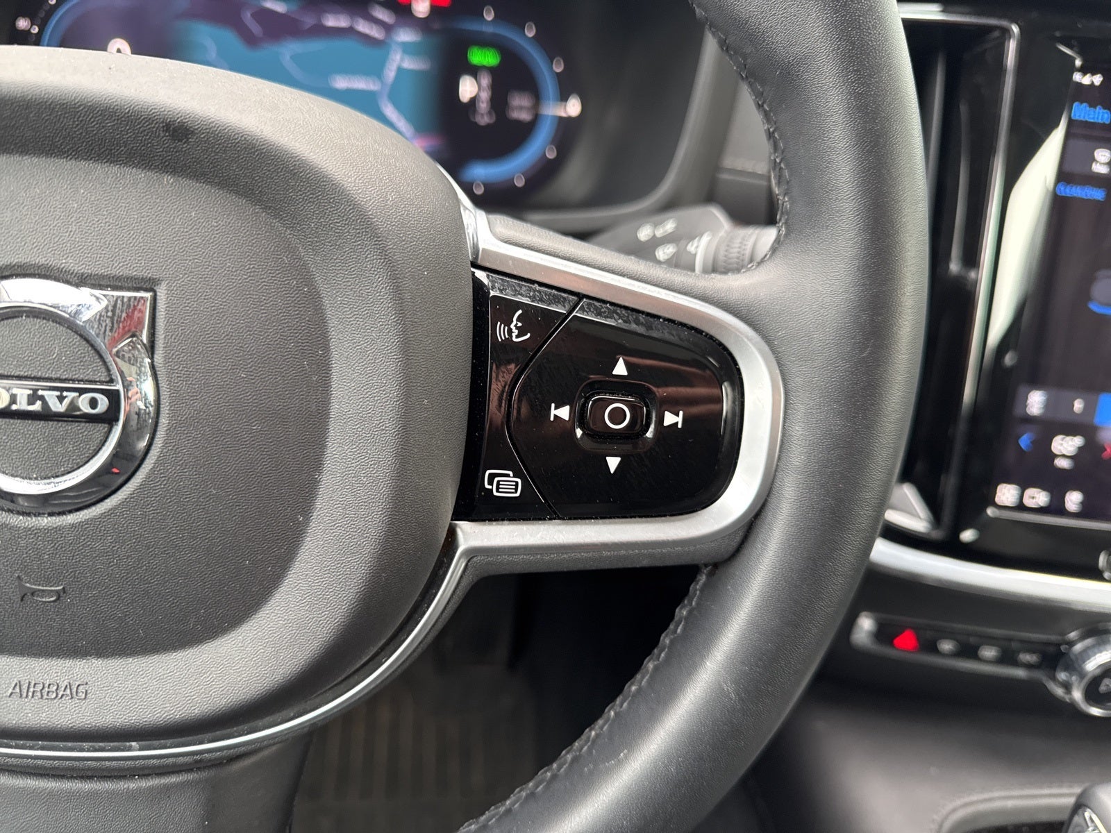 2023 Volvo S60 Recharge Plug-In Hybrid Ultimate