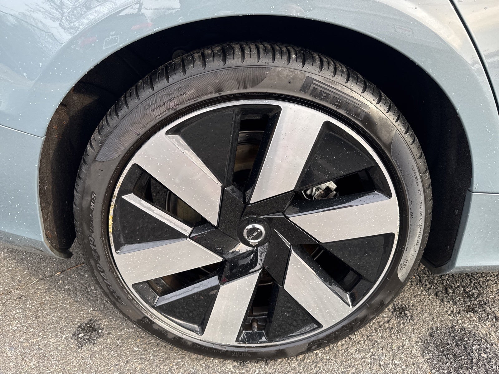 2023 Volvo S60 Recharge Plug-In Hybrid Ultimate