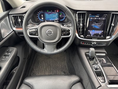 2023 Volvo S60 Recharge Plug-In Hybrid Ultimate